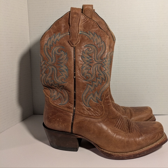 Embroidered Tan Heeled Boots - Picture 1 of 3